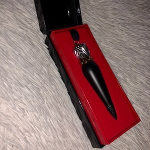 Christian Louboutin Velvet matte lip